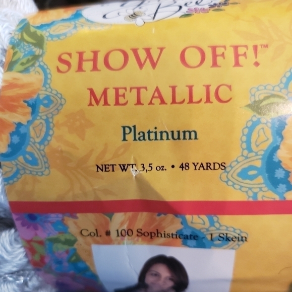 😄Pick 3/$24: Yarn Bee, Show Off! Three Skeins, Silver and Black. - Picture 3 of 4